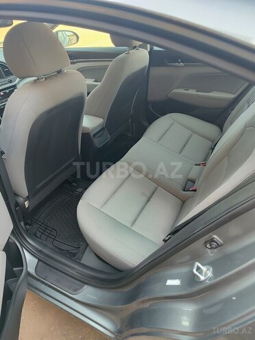 Hyundai Elantra 2018, 62,350 km - 2.0 l - Bakı
