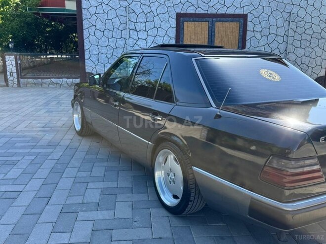 Mercedes E 300 1993, 530,000 km - 3.0 л - Sabirabad