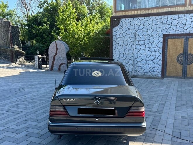 Mercedes E 300 1993, 530,000 km - 3.0 л - Sabirabad
