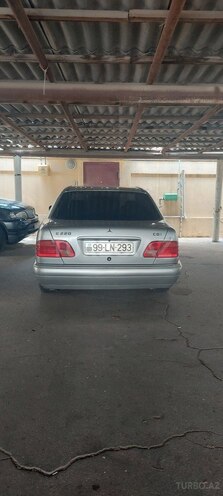 Mercedes E 220 1998, 640,000 km - 2.2 l - Bakı