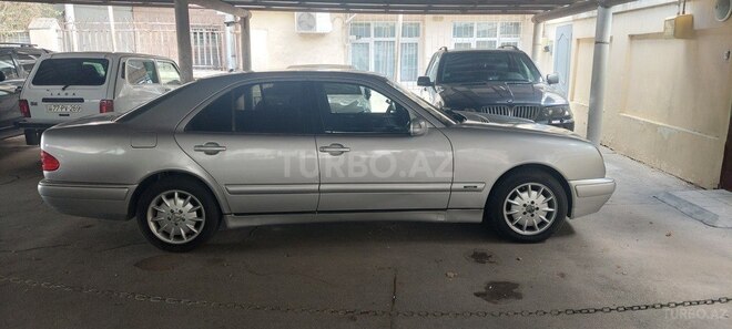Mercedes E 220 1998, 640,000 km - 2.2 l - Bakı