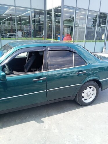Mercedes C 180 1995, 238,301 km - 1.8 l - Biləsuvar