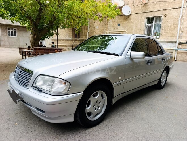 Mercedes C 180 2000, 277,000 km - 1.8 l - Sumqayıt