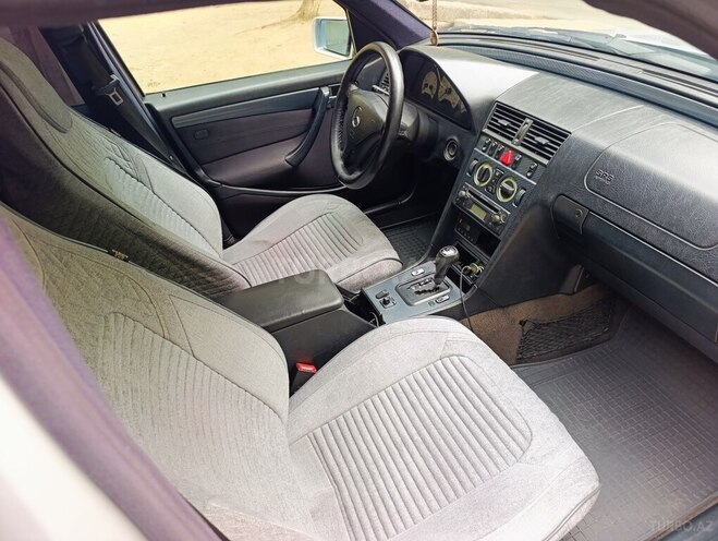 Mercedes C 180 2000, 277,000 km - 1.8 l - Sumqayıt