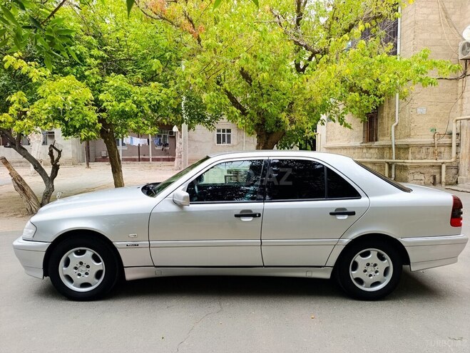 Mercedes C 180 2000, 277,000 km - 1.8 l - Sumqayıt
