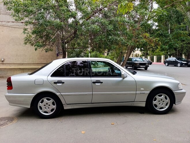Mercedes C 180 2000, 277,000 km - 1.8 l - Sumqayıt