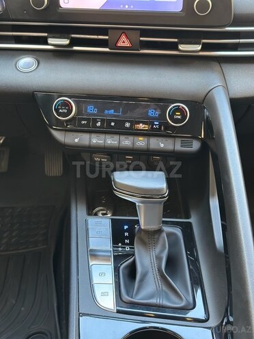 Hyundai Elantra 2021, 58,000 km - 2.0 l - Bakı