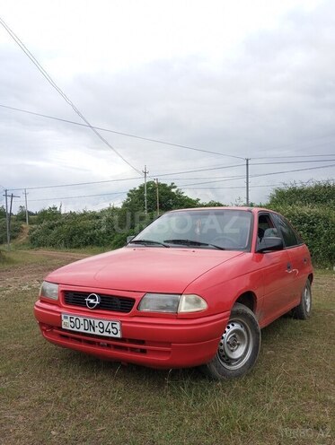 Opel Astra 1992, 425,000 km - 1.6 l - Qusar