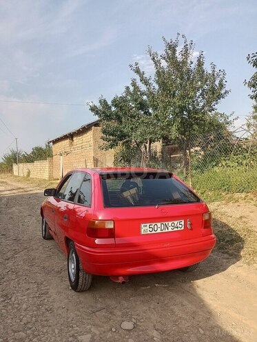 Opel Astra 1992, 425,000 km - 1.6 l - Qusar