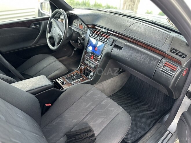Mercedes E 240 1997, 223,691 km - 2.4 l - Bakı
