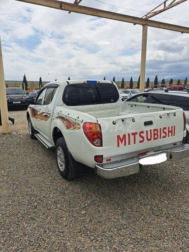 Mitsubishi L200 2007, 456,000 km - 2.5 l - Gəncə
