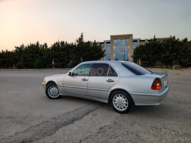 Mercedes C 240 1998, 241,000 km - 2.4 l - Bakı