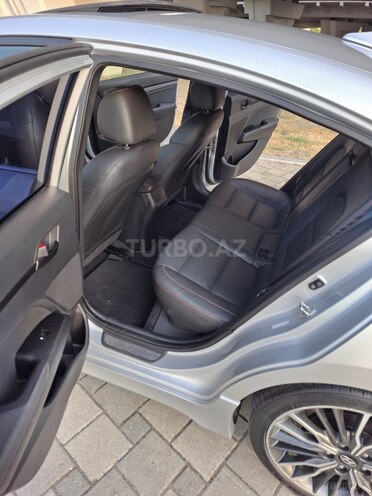 Hyundai Elantra 2017, 97,000 km - 1.6 l - Bakı