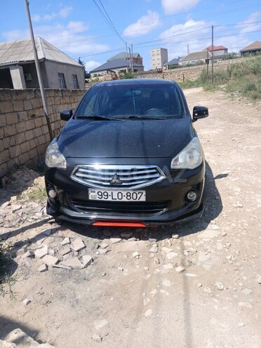 Mitsubishi Attrage 2014, 400,000 km - 1.2 l - Bakı