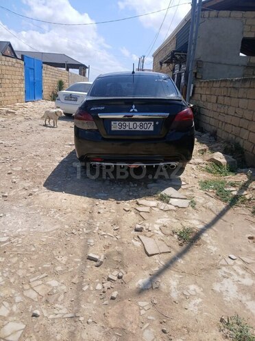 Mitsubishi Attrage 2014, 400,000 km - 1.2 l - Bakı