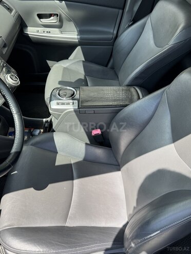 Toyota Prius V 2013, 340,500 km - 1.8 l - Bakı