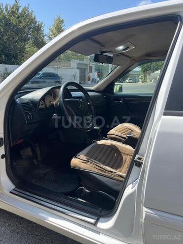 Mercedes C 220 1999, 265,000 km - 2.2 л - Bakı