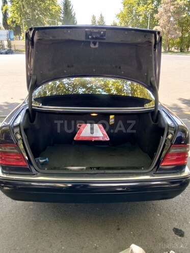 Mercedes E 240 1999, 347,182 km - 2.4 l - Mingəçevir