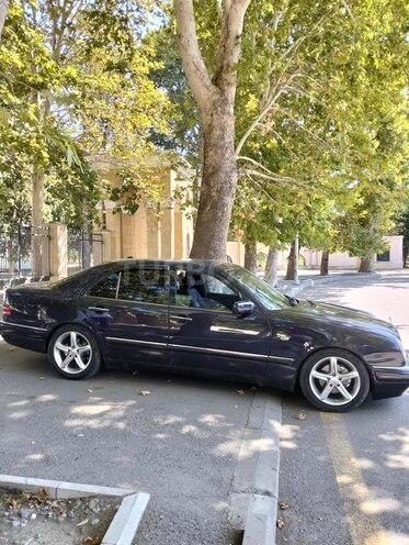 Mercedes E 240 1999, 347,182 km - 2.4 l - Mingəçevir