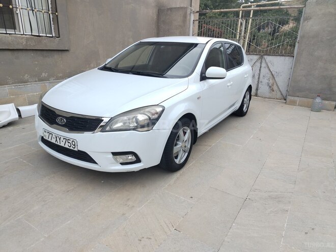 Kia Ceed 2011, 223,000 km - 1.4 l - Sumqayıt