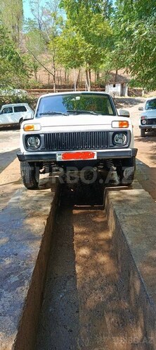 LADA (VAZ) Niva 2015, 91,466 km - 1.7 l - Yardımlı