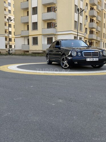 Mercedes E 230 1996, 308,000 km - 2.3 l - Sumqayıt