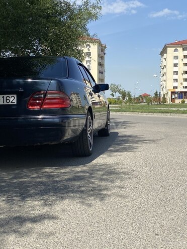 Mercedes E 230 1996, 308,000 km - 2.3 l - Sumqayıt