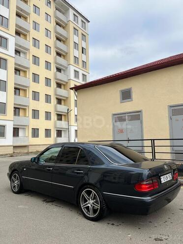 Mercedes E 230 1996, 308,000 km - 2.3 l - Sumqayıt