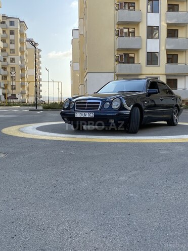 Mercedes E 230 1996, 308,000 km - 2.3 l - Sumqayıt