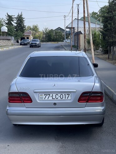 Mercedes E 280 2000, 224,000 km - 2.8 l - Beyləqan