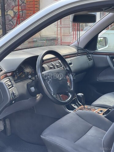 Mercedes E 280 2000, 224,000 km - 2.8 l - Beyləqan