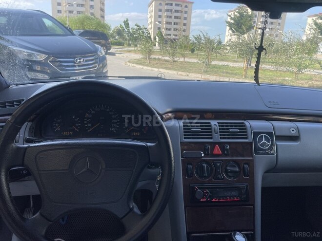 Mercedes E 230 1996, 308,000 km - 2.3 l - Sumqayıt