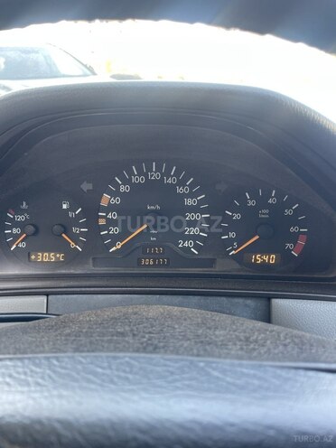 Mercedes E 230 1996, 308,000 km - 2.3 l - Sumqayıt