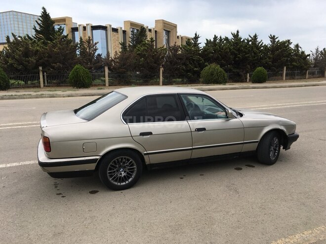 BMW 525 1989, 340,000 km - 2.5 l - Bakı