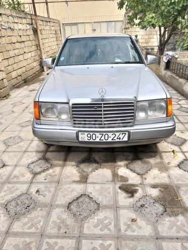 Mercedes 230 E 1988, 586,000 km - 2.3 л - Salyan