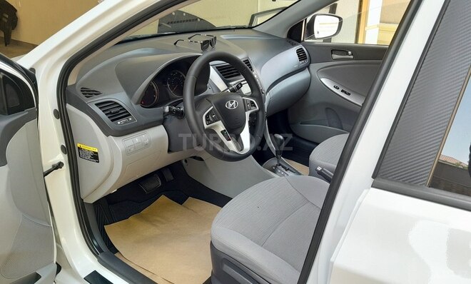 Hyundai Accent 2017, 108,000 km - 1.6 л - Bakı