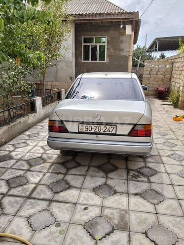 Mercedes 230 E 1988, 586,000 km - 2.3 л - Salyan