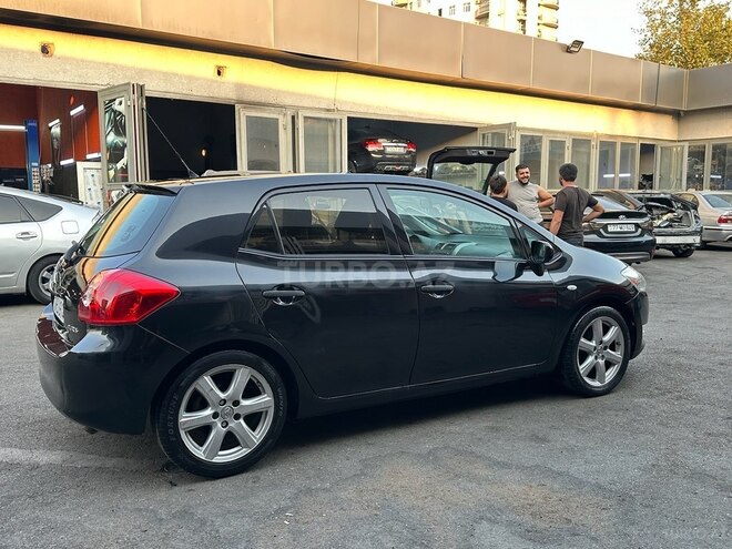 Toyota Auris 2008, 260,000 km - 1.4 l - Bakı