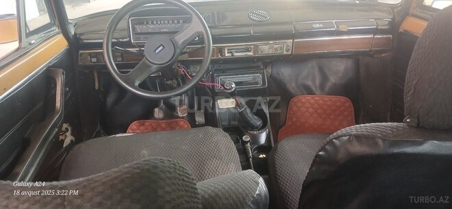 LADA (VAZ) 2101 1984, 85,000 km - 1.3 л - Salyan