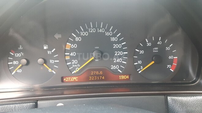 Mercedes E 280 1997, 323,170 km - 2.8 l - Mingəçevir