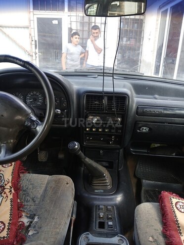 GAZ 3110 2003, 293,000 km - 2.3 l - Astara