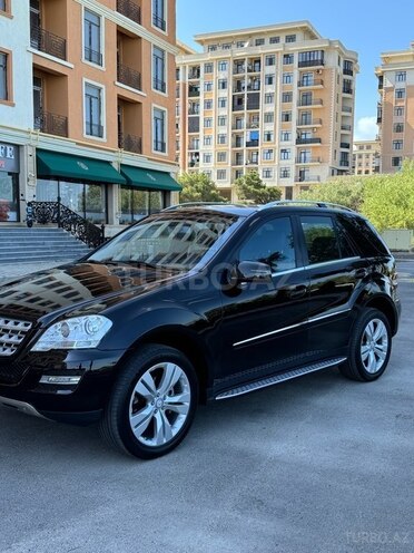 Mercedes ML 350 4MATIC 2010, 130,000 km - 3.5 l - Bakı