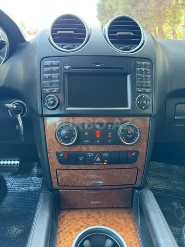 Mercedes ML 350 4MATIC 2010, 130,000 km - 3.5 l - Bakı