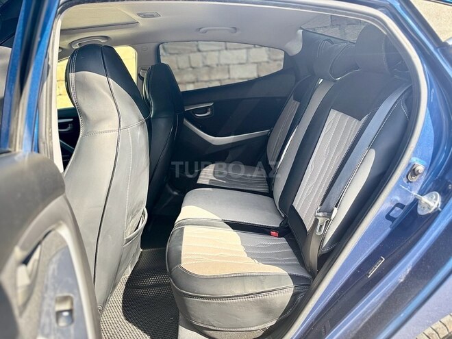 Hyundai Elantra 2015, 167,180 km - 1.8 л - Bakı