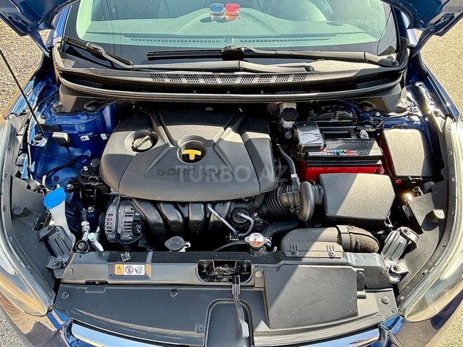 Hyundai Elantra 2015, 167,180 km - 1.8 л - Bakı