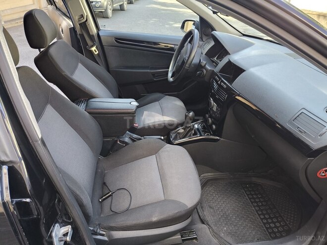Opel Astra 2004, 244,000 km - 1.4 l - İsmayıllı