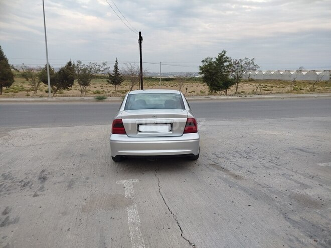 Opel Vectra 2001, 352,000 km - 1.8 л - Bakı