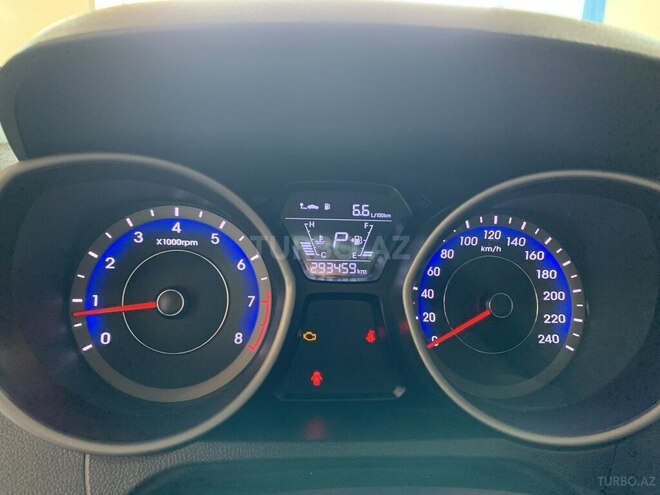 Hyundai Elantra 2015, 293,500 km - 1.6 l - Bakı