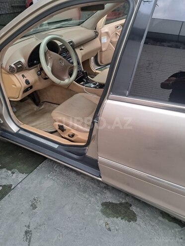 Mercedes C 240 2001, 380,000 km - 2.6 l - Bakı