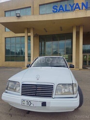 Mercedes E 250 1994, 380,000 km - 2.5 l - Salyan